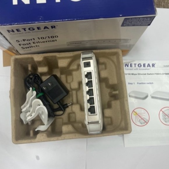 NETGEAR FS605 5-ports Fast Ethernet switch - Picture 4 of 4